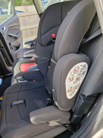 Photo of free Two child car safety seats (Burnham on Crouch CM0) #4