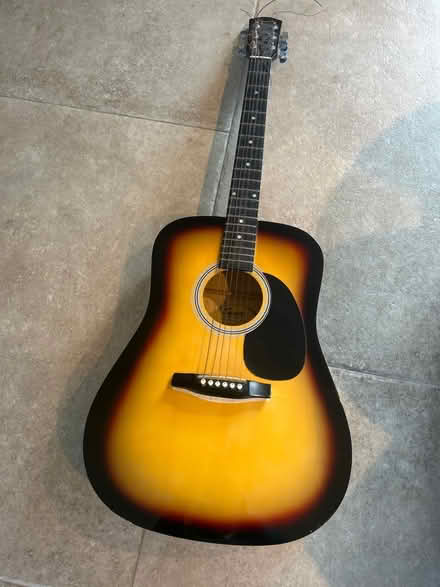 Photo of free Guitar- for repair or display (BR1 Sundridge park) #1