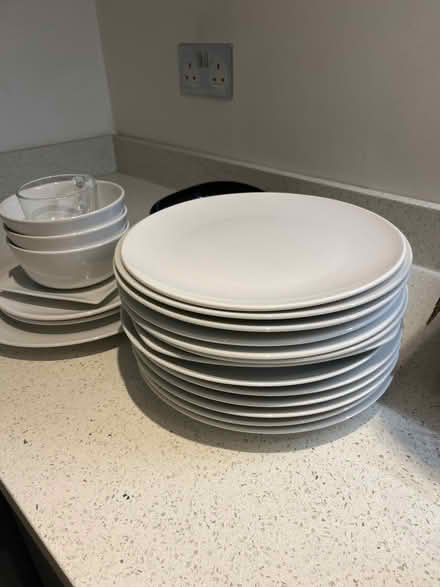 Photo of free A pile of plates (Barons Court W14) #1