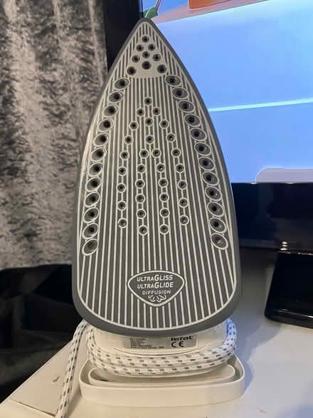 Photo of free Tefal Iron (Bow E3) #3