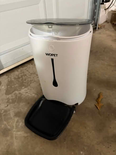 Photo of free Automatic pet feeder (Kensington) #1