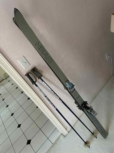 Photo of free Head Vector 3 skis & ski poles (Hopkinton) #1
