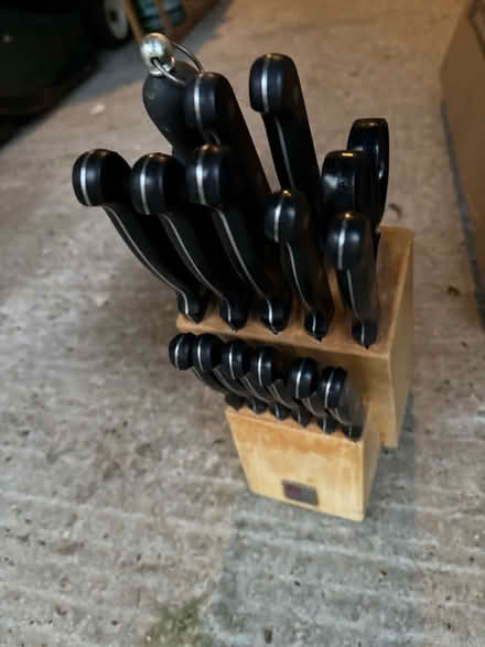Photo of free Kitchen knife block (Great Baddow CM2) #2