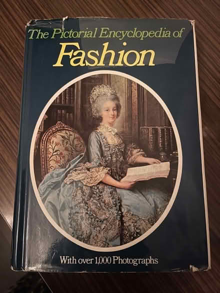 Photo of free Encyclopedia of fashion (Southend-on-sea SS1) #1