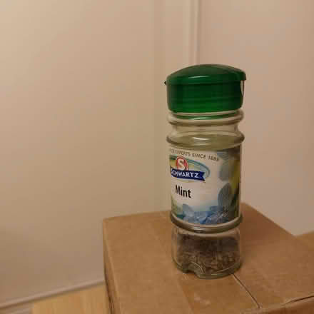 Photo of old style schwartz spice jars (Fords Farm RG31) #2