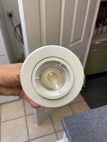 Photo of free Electric ceiling light fittings (SY6) #2