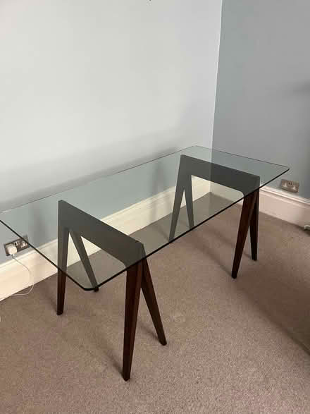 Photo of free Glass table (Barons Court W14) #1
