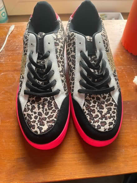 Photo of free Brand new Size 8 Pink/leopard print/ glitter Trainers (Fallin FK7) #2
