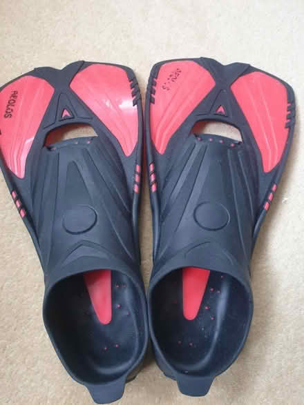 Photo of free Child XS flippers (Brooklands M33) #1