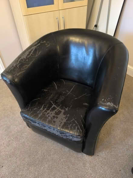 Photo of free Black tub chair (Reading RG2 (Shinfield Road)) #2