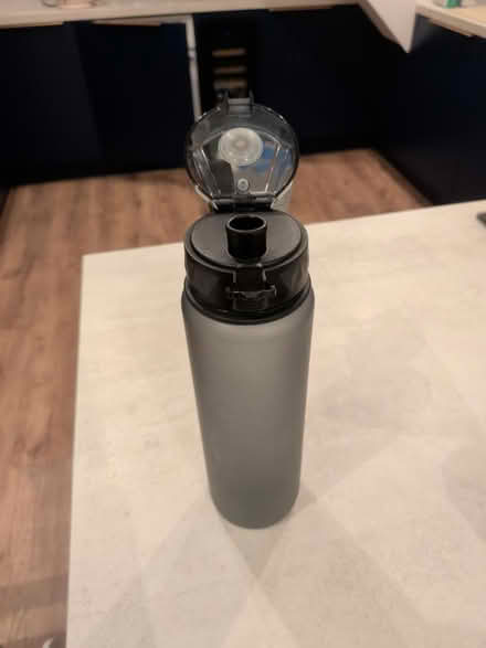 Photo of free 1 litre water bottle (Tooting Bec, SW17) #2