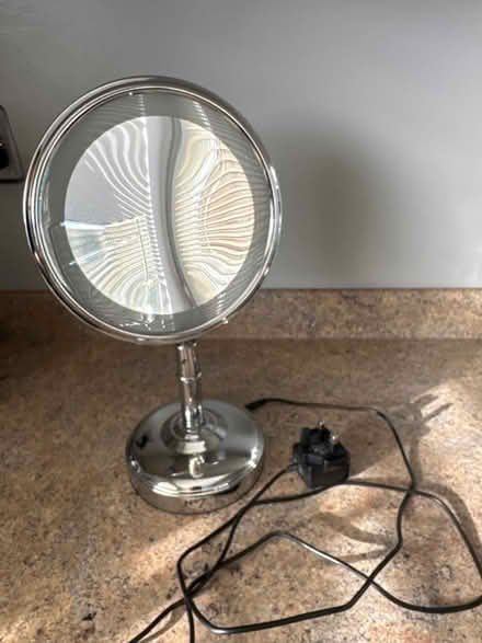 Photo of free No7 swivel light up mirror (North Wingfield S42) #1