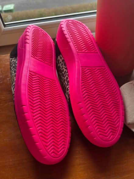 Photo of free Brand new Size 8 Pink/leopard print/ glitter Trainers (Fallin FK7) #3