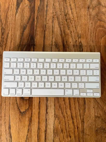 Photo of free Apple wireless keyboard (Camden and Leigh) #1