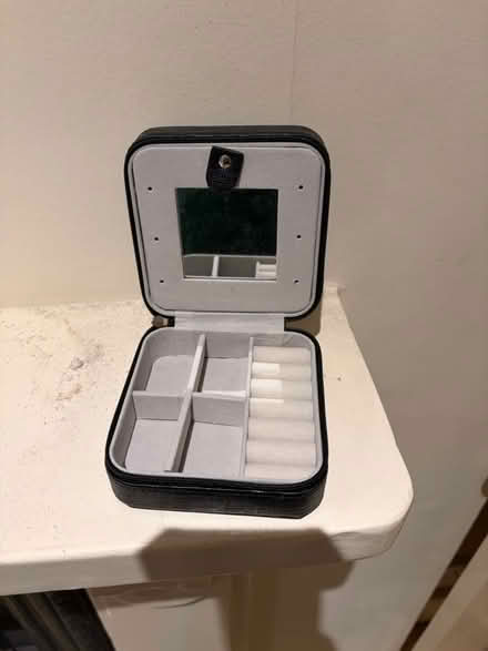 Photo of free Jewellery box (SW12 8sl) #1