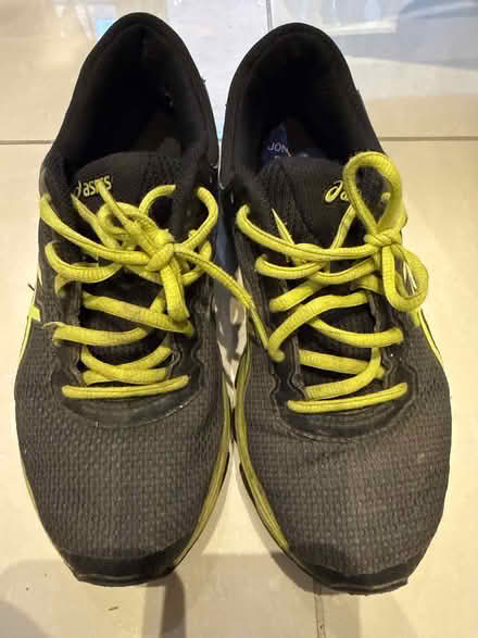 Photo of free ASICS black & green trainers used (KT22 Oxshott) #1