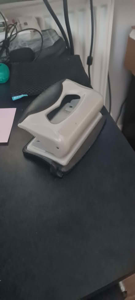 Photo of free Hole Punch, used but in perfect working order (Stroud Green N4) #1