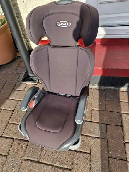 Photo of free Two child car safety seats (Burnham on Crouch CM0) #1