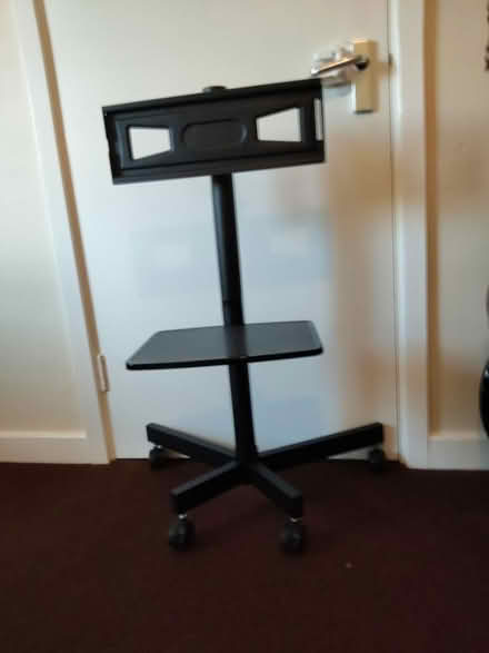 Photo of free TV stand on the (Egdbaston) #1