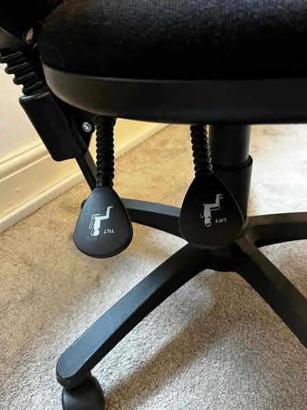 Photo of free Armless pc chair (Aston Ingham HR9) #3