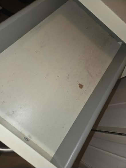 Photo of free White ikea style draw set (TN34) #2