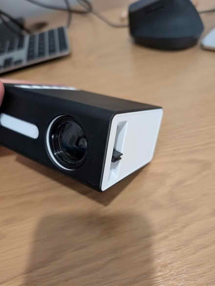 Photo of free Tiny LED projector (haggerston E8) #1