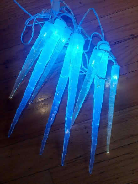 Photo of free Clear and ice blue icicle lights (downers grove) #1