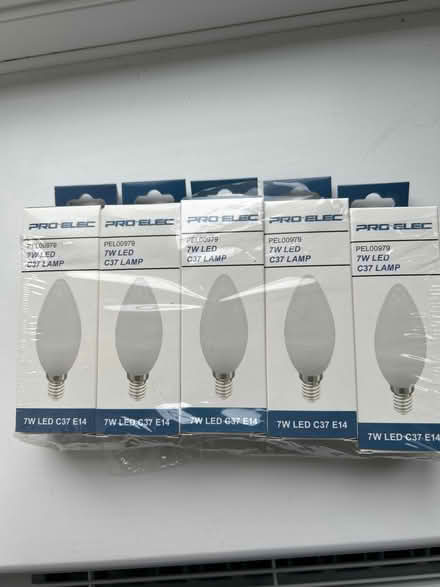 Photo of free Light Bulbs (GL9) #1