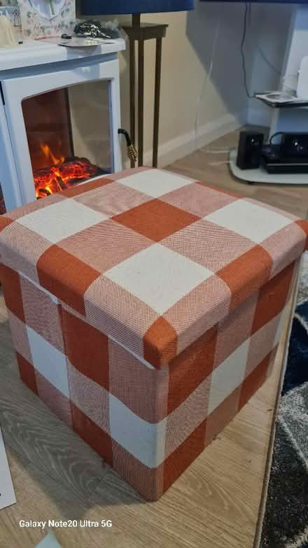 Photo of free Foldable Storage Cube and two Throws. (Foxwood YO24) #1