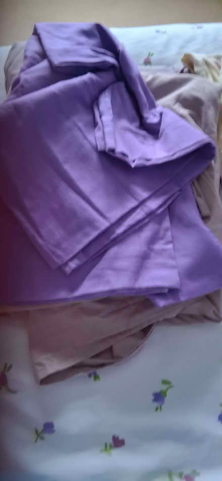 Photo of free double sheet set used (Wigmore LU2) #1