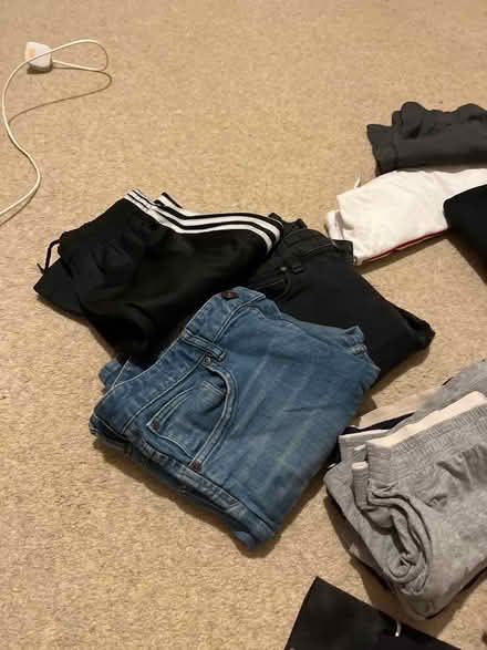 Photo of free Men’s clothes xx/xs/s/m (Gosmore SG4) #2