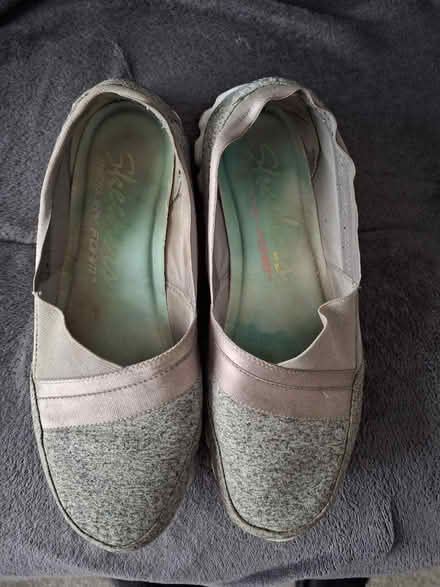 Photo of free Ladies shoes size 6 (Hampton Hill TW12) #3