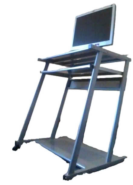 Photo of free desk and monitor (arnside) #1