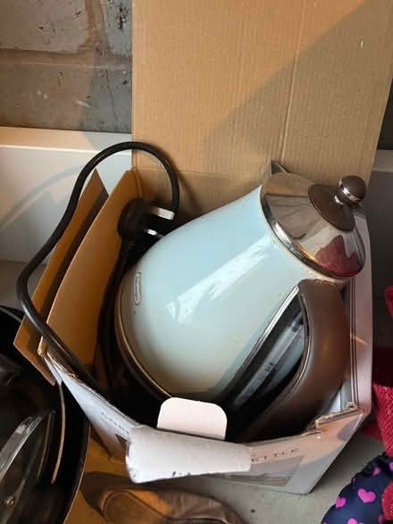 Photo of free Pots and pans and kettle (Halewood L26) #2