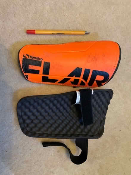 Photo of free Shin pads - medium (Tilehurst RG30) #1