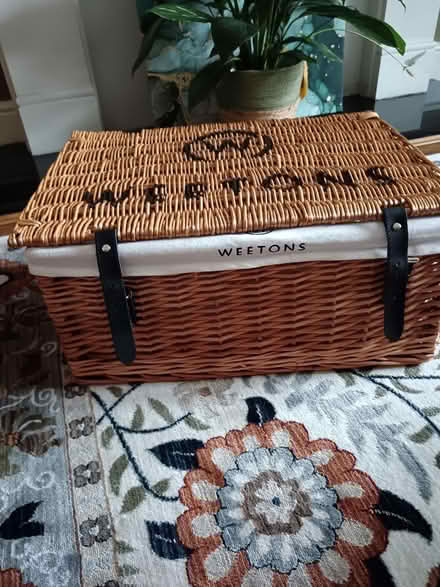 Photo of free Basket hamper (Toddington LU5) #1