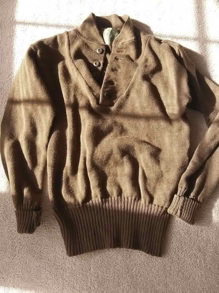 Photo of free Wool sweater l (10532) #2