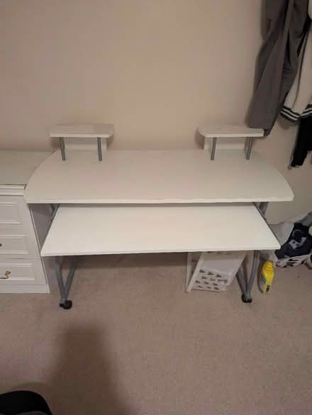 Photo of free Office desk and chair (UB55JT) #1