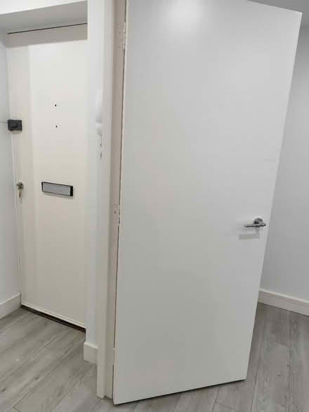 Photo of free White door (HA0) #2