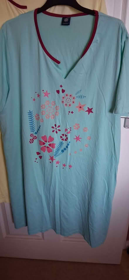 Photo of free pair of nightdresses size 24/26 one blue one yellow (Wigmore LU2) #1