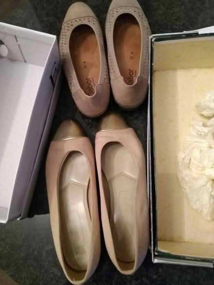 Photo of free Women's shoes, size 4 & 5 (Millhouses S7) #2