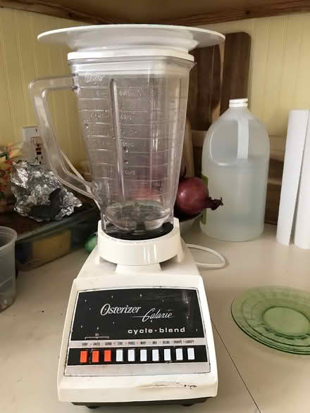Photo of free Osterizer blender works well (Berkeley SW) #1