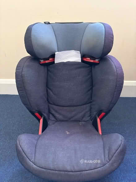 Photo of free Maxi Cosi child car seat (Oxford OX2) #2