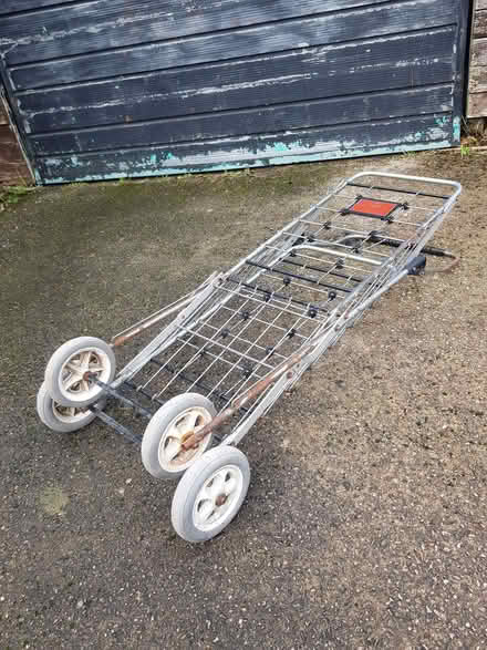 Photo of free Basic shopping trolley (Carleton FY6) #2