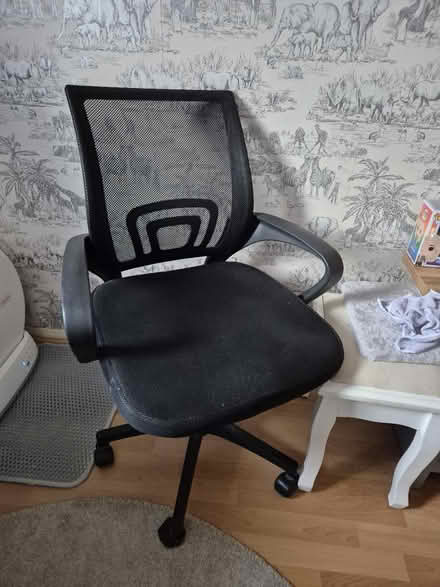 Photo of free Office chair (Malden manor) #2