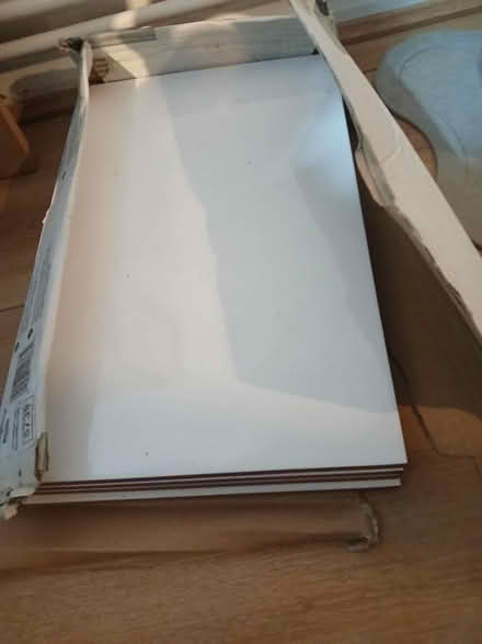 Photo of free White ceramic tile (Borehamwood WD6) #1