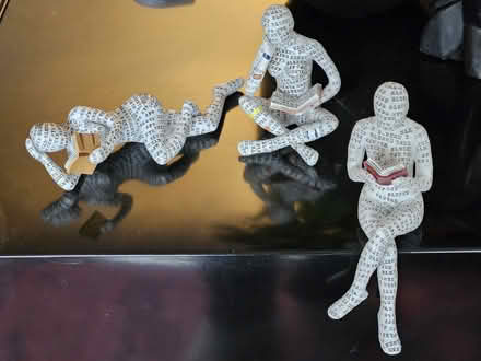 Photo of free Reading Woman Figurine Statues (S. Mary Ave, Sunnyvale) #3