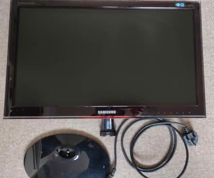 Photo of free Samsung P2450H 24"/61cm monitor in excellent condition (Macclesfield SK11) #2