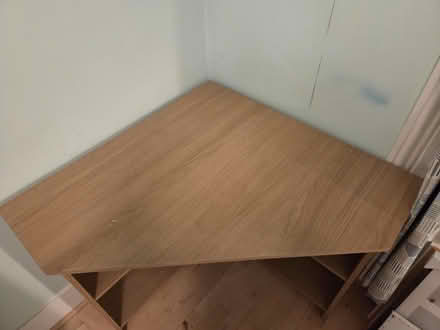 Photo of free Corner desk (putney/ wandsworth border) #3