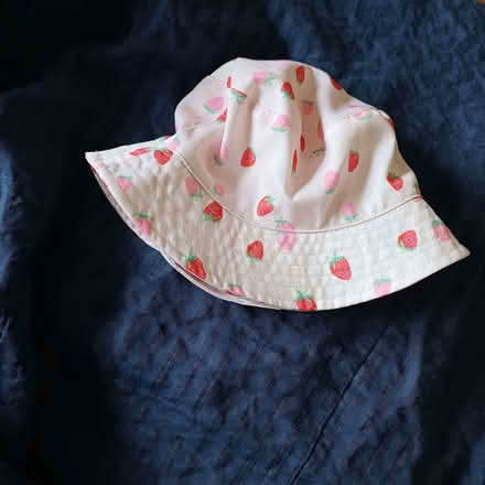 Photo of free Small bundle of baby clothes. (Sydenham SE26) #4